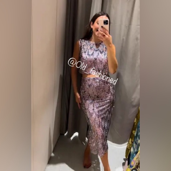 ZARA Bloggers Fav Sequin Skirt - Picture 2 of 16